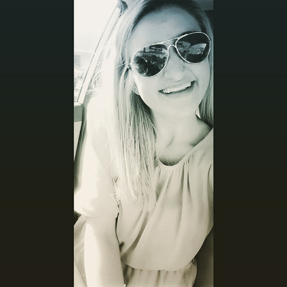 Meet your Posher, Kourtnie